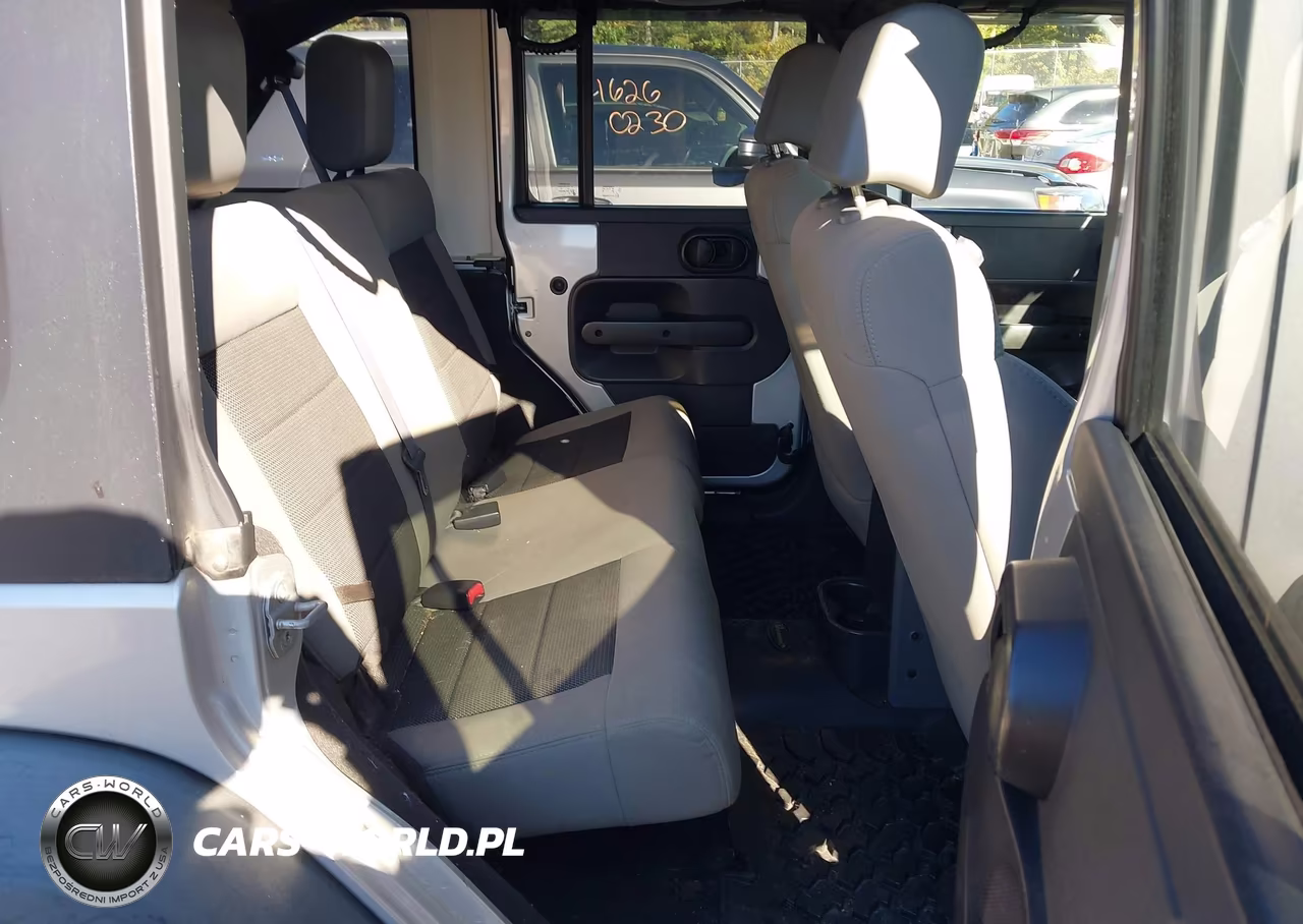 2008 Jeep Wrangler Unlimited X VIN:1J8GA391X8L543951 - 8