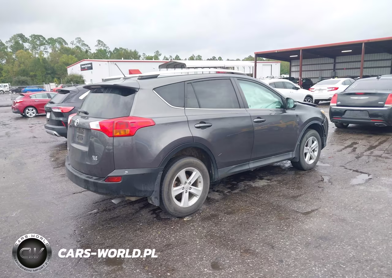 2013 Toyota Rav4 Xle VIN:2T3RFREV7DW105618 - 4