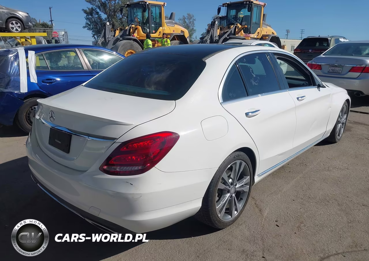 2015 Mercedes-Benz C 300 VIN:55SWF4JB1FU066260 - 4