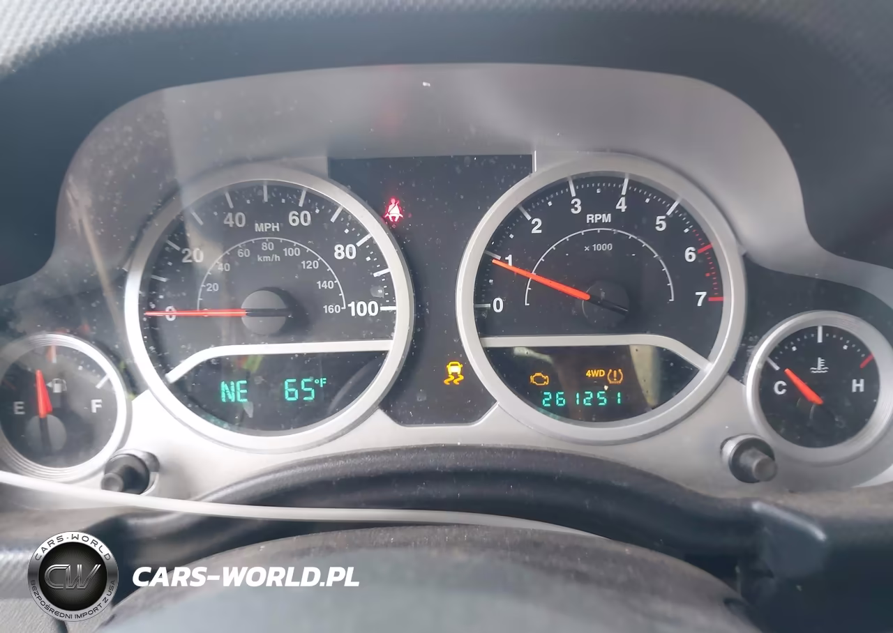 2010 Jeep Wrangler Sport VIN:1J4AA2D10AL124277 - 7