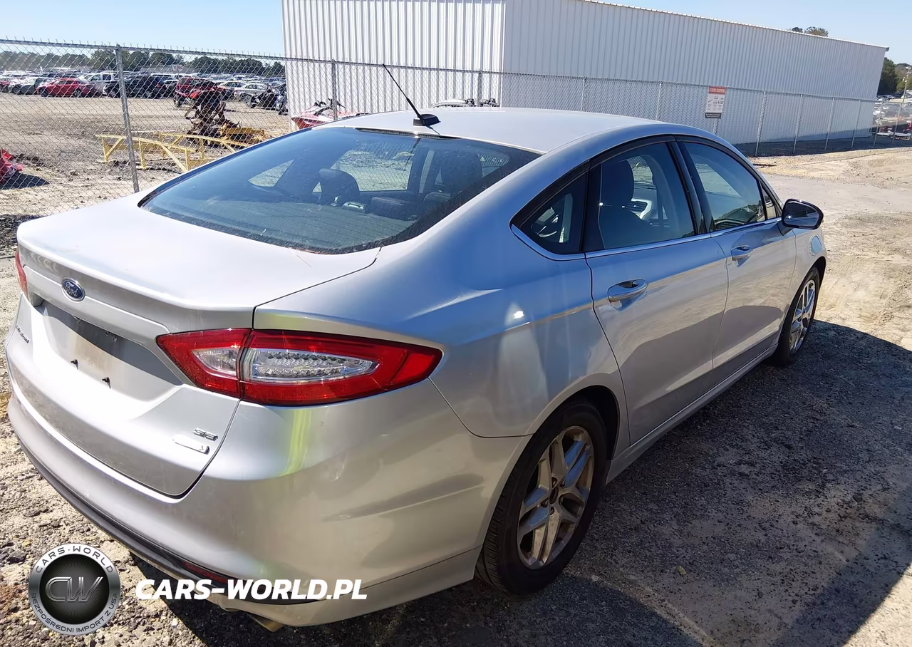 2015 Ford Fusion Se VIN:1FA6P0HD4F5119653 - 4