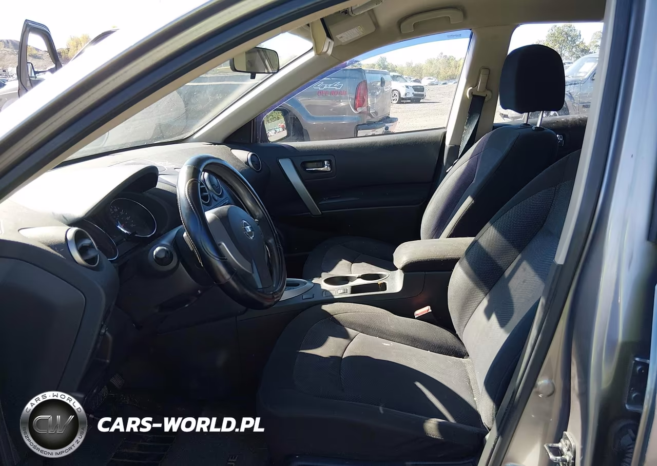 2013 Nissan Rogue S VIN:JN8AS5MV6DW642196 - 5