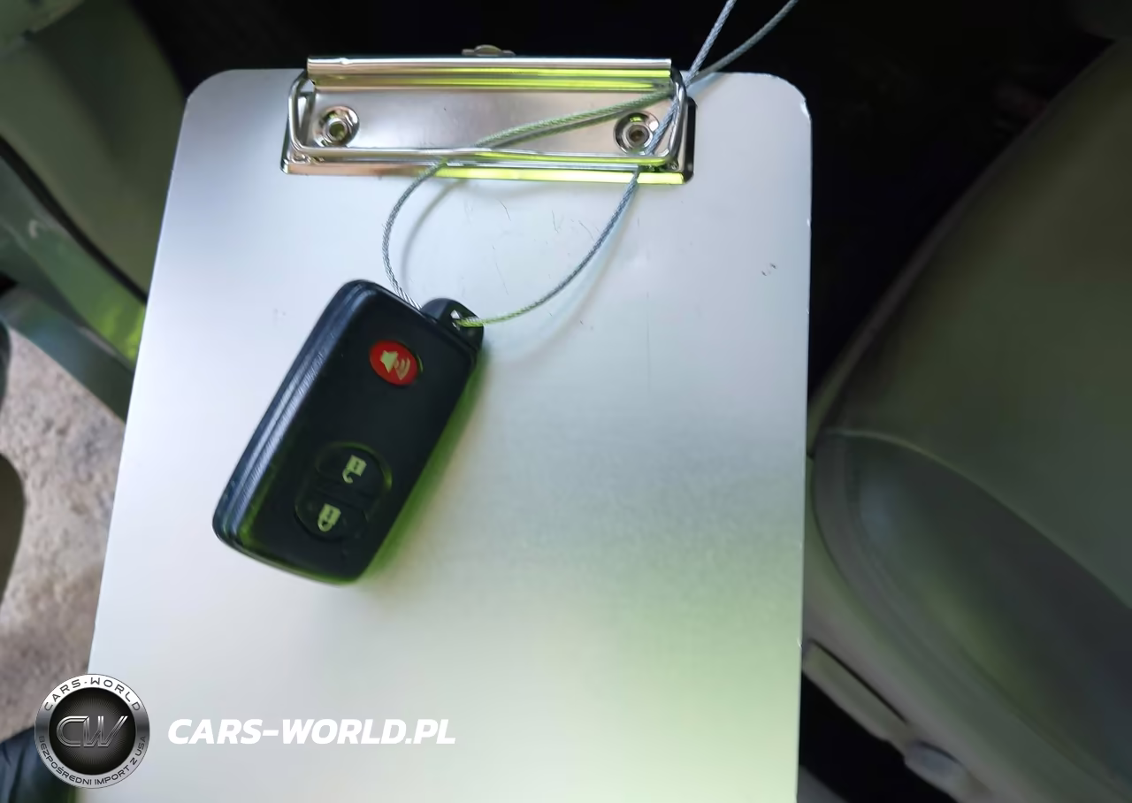 2015 Toyota Prius Four VIN:JTDKN3DU7F1928187 - 11