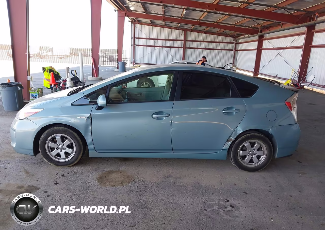 2015 Toyota Prius Four VIN:JTDKN3DU7F1928187 - 14