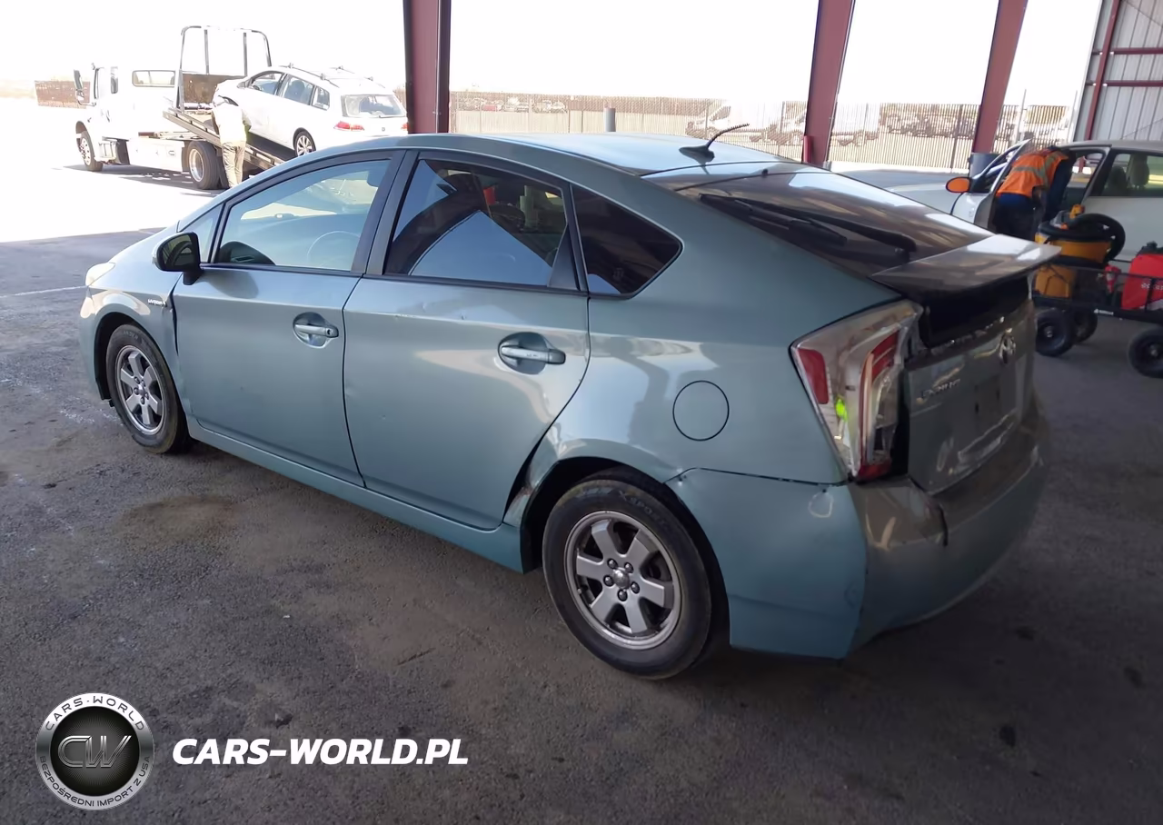 2015 Toyota Prius Four VIN:JTDKN3DU7F1928187 - 3