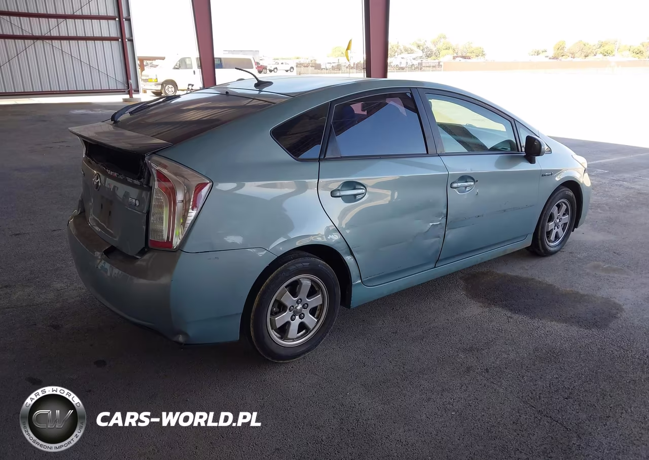 2015 Toyota Prius Four VIN:JTDKN3DU7F1928187 - 4
