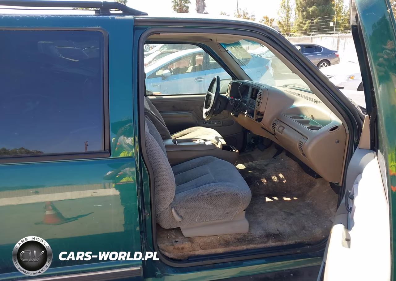 1995 GMC Suburban C1500 VIN:3GKEC16K3SG501706 - 5