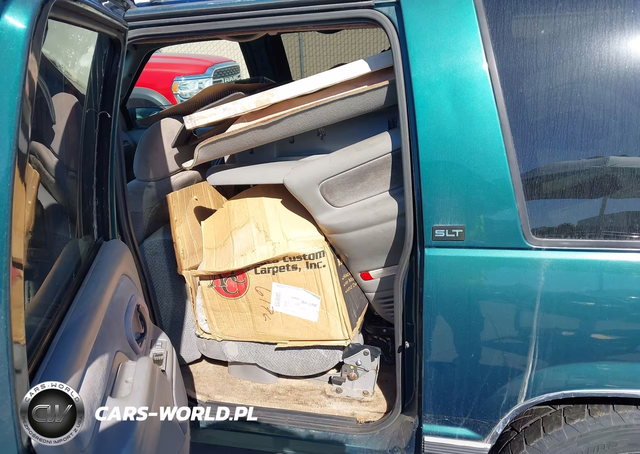 1995 GMC Suburban C1500 VIN:3GKEC16K3SG501706 - 8