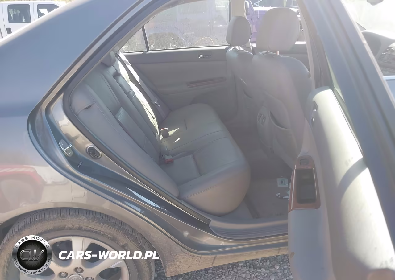 2005 Toyota Camry Xle VIN:4T1BE32K65U628537 - 8