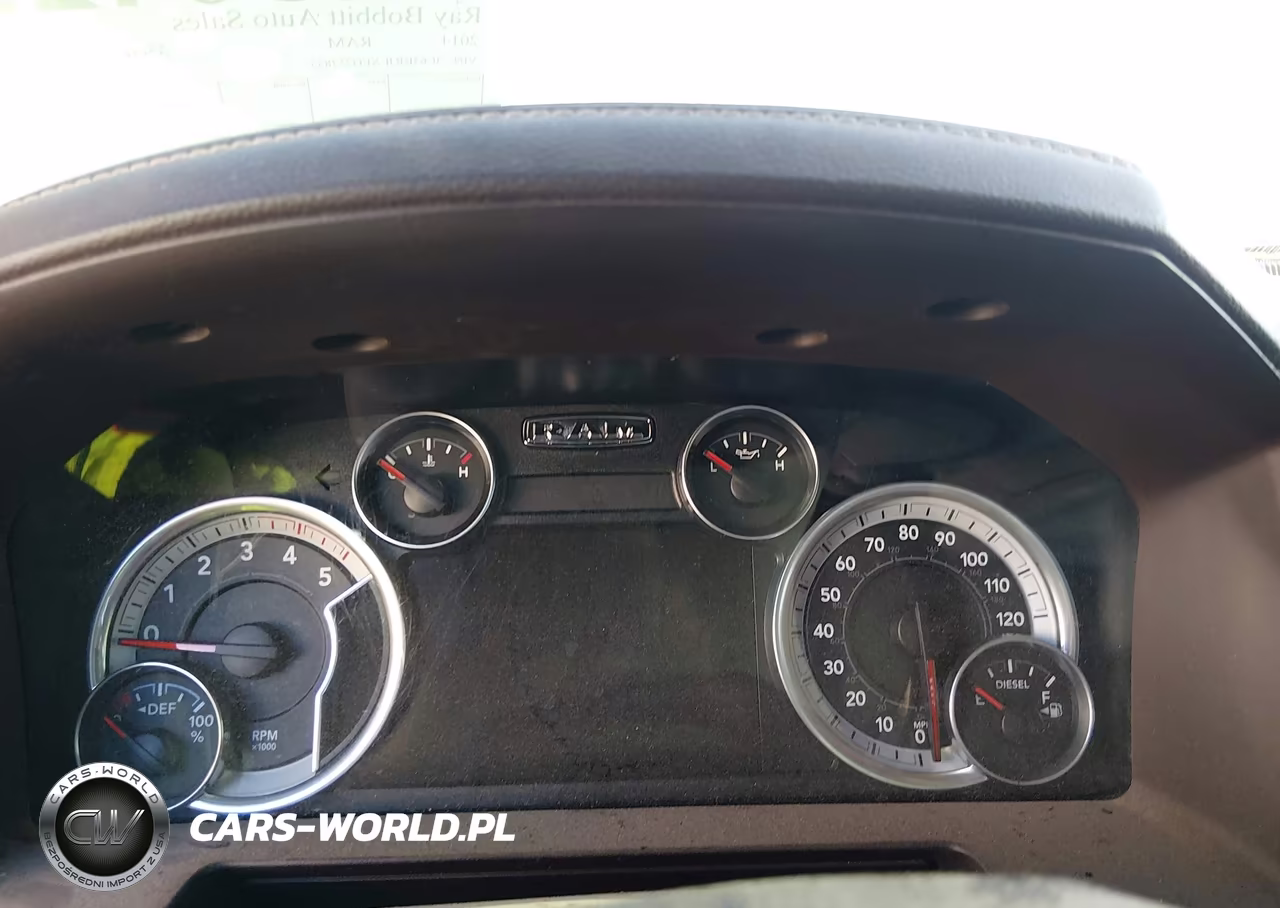 2014 Ram 3500 Laramie VIN:3C63RRJLXEG257855 - 5