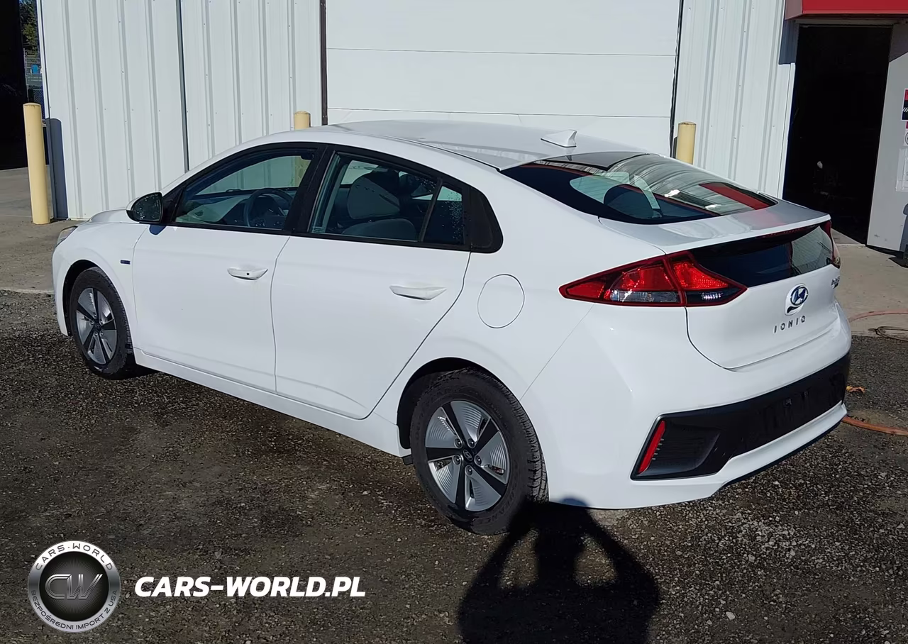 2020 Hyundai Ioniq Hybrid Blue VIN:KMHC65LC8LU220381 - 3