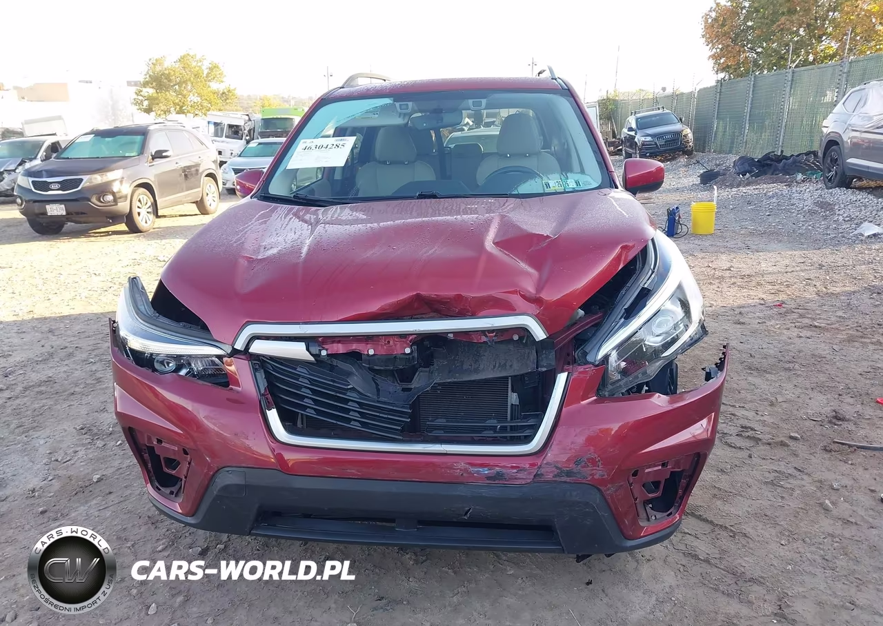 2020 Subaru Forester Premium VIN:JF2SKAGC0LH421720 - 11