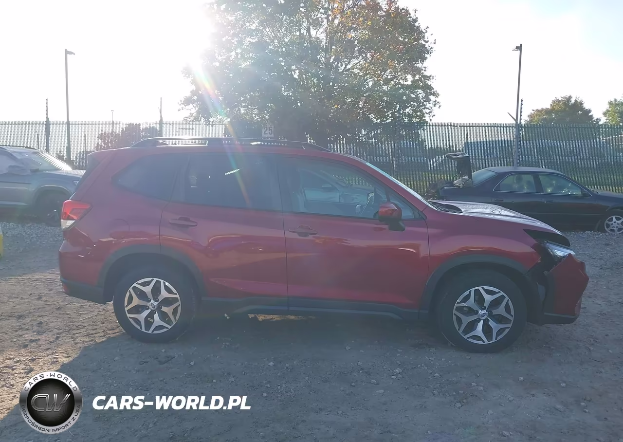 2020 Subaru Forester Premium VIN:JF2SKAGC0LH421720 - 12
