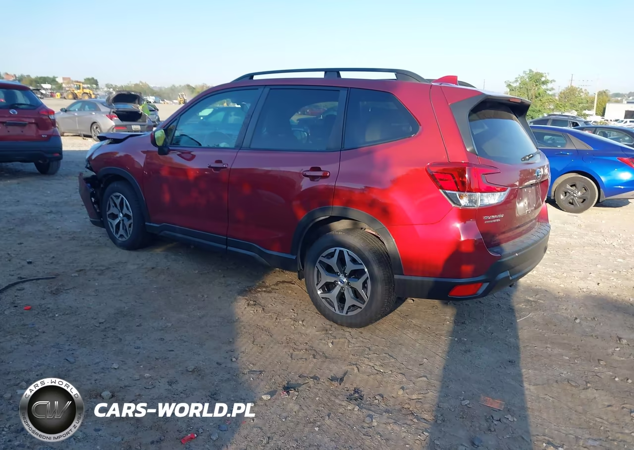 2020 Subaru Forester Premium VIN:JF2SKAGC0LH421720 - 3