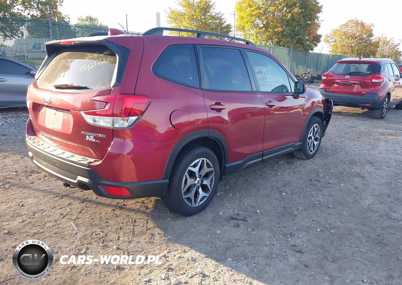2020 Subaru Forester Premium VIN:JF2SKAGC0LH421720 - 4