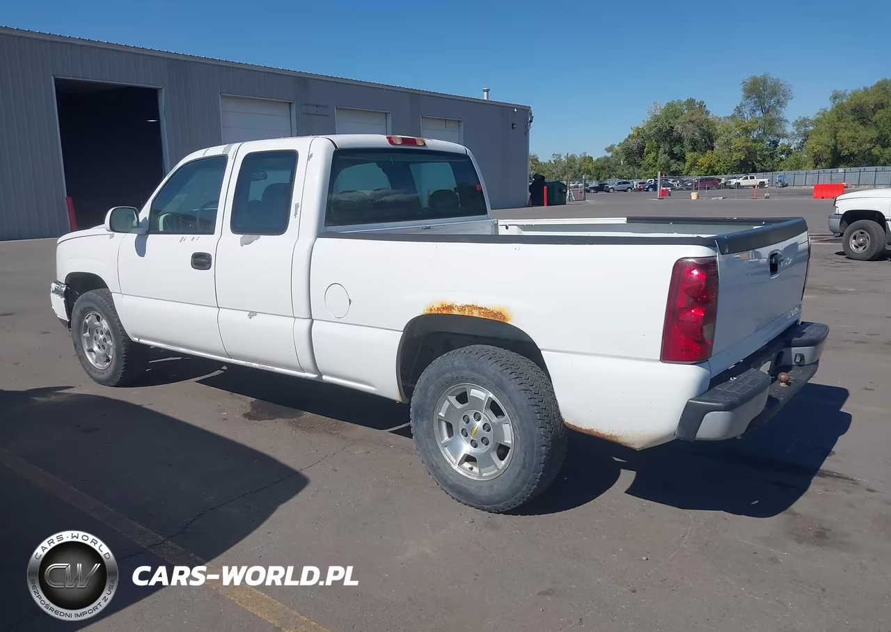 2003 Chevrolet Silverado 1500 VIN:2GCEK19T931104594 - 3