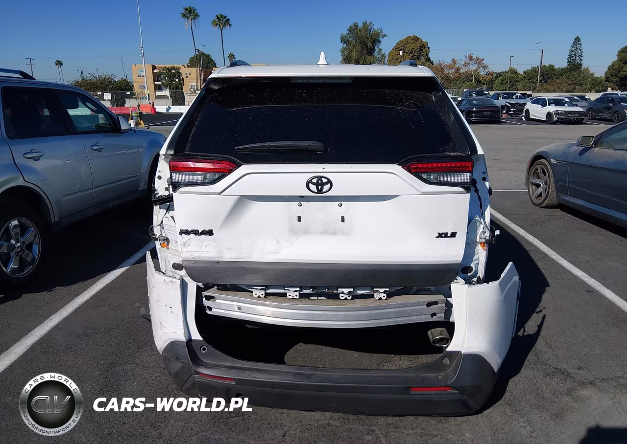 2024 Toyota Rav4 Xle VIN:2T3W1RFVXRW300569 - 17
