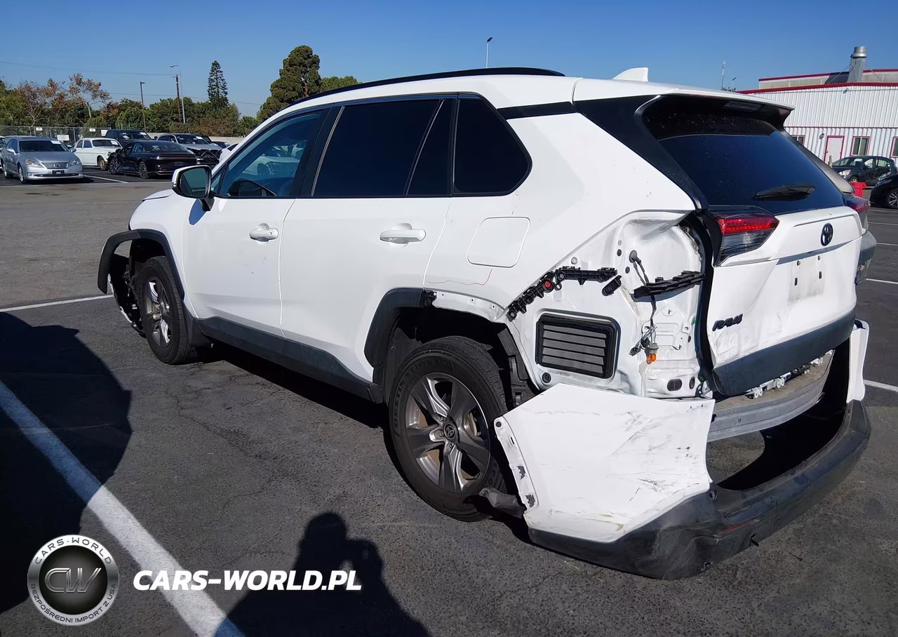 2024 Toyota Rav4 Xle VIN:2T3W1RFVXRW300569 - 3