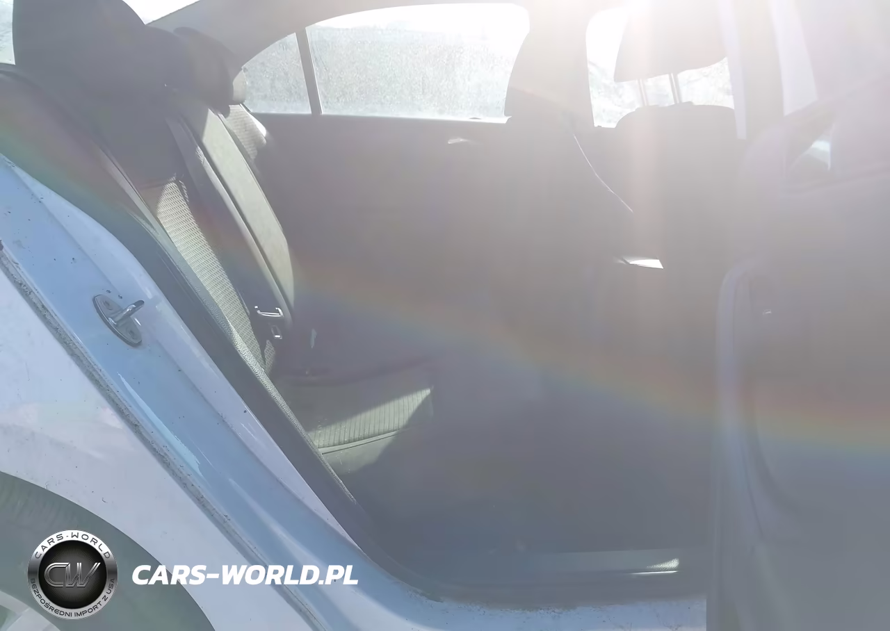 2015 Volkswagen Jetta 2.0L S VIN:3VW2K7AJXFM305138 - 8