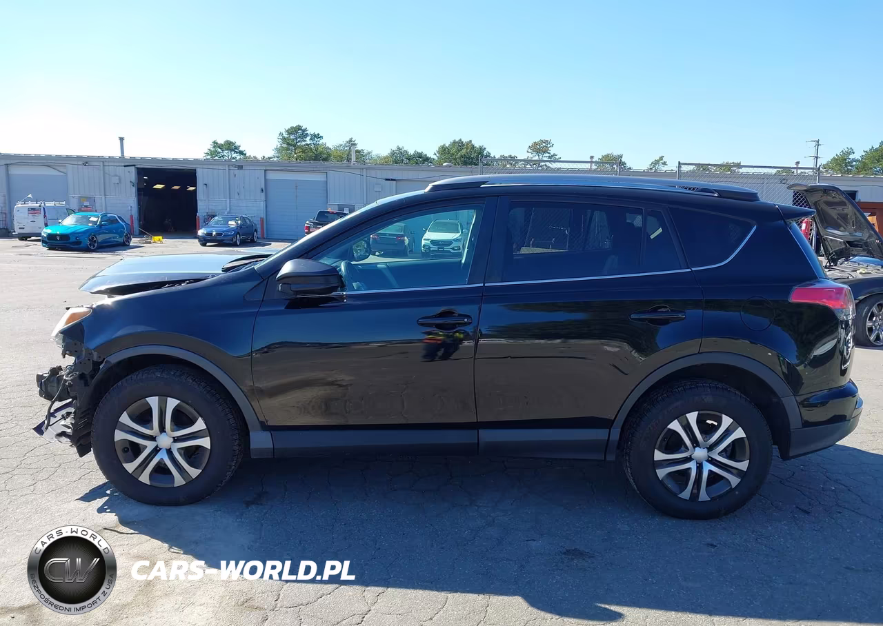 2018 Toyota Rav4 Le VIN:2T3BFREV3JW738517 - 15