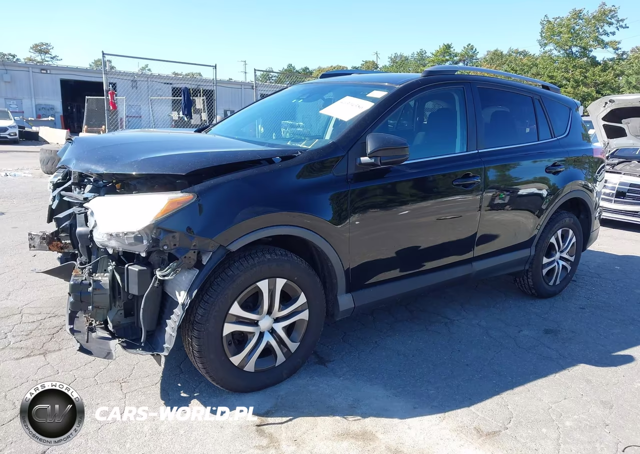 2018 Toyota Rav4 Le VIN:2T3BFREV3JW738517 - 2