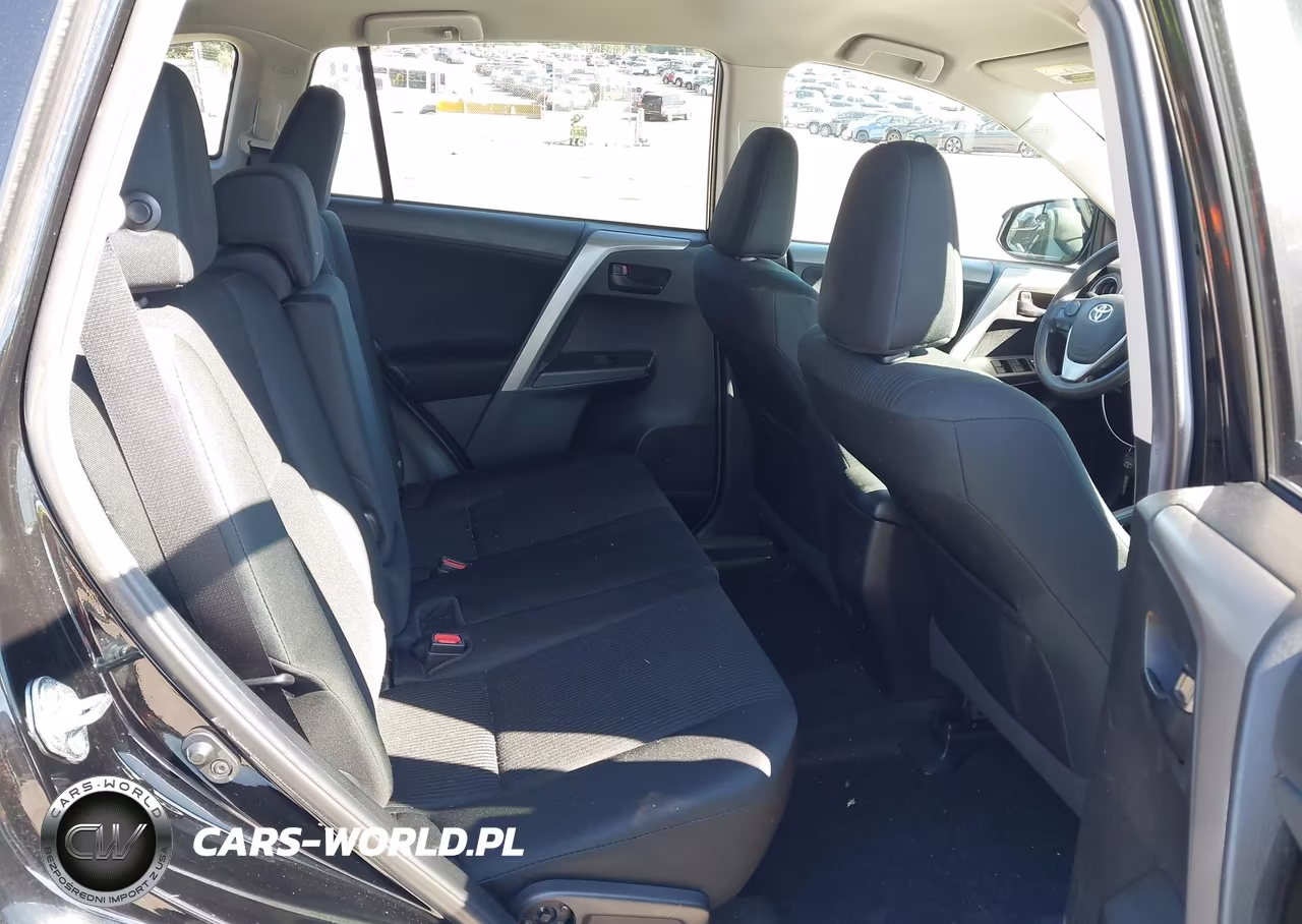 2018 Toyota Rav4 Le VIN:2T3BFREV3JW738517 - 8