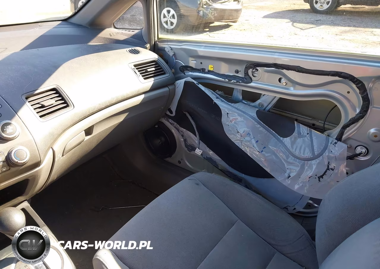 2008 Honda Civic Lx VIN:2HGFA165X8H306633 - 5