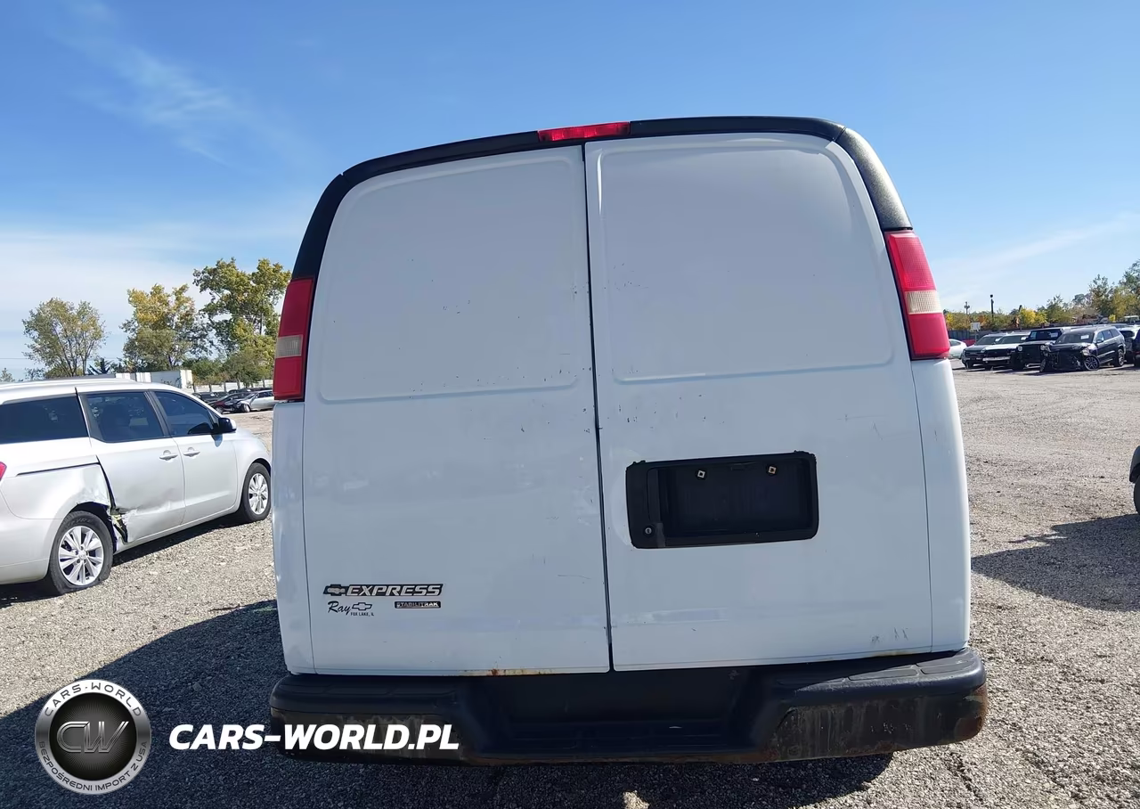 2014 Chevrolet Express 2500 Work Van VIN:1GCWGFCA2E1103967 - 16