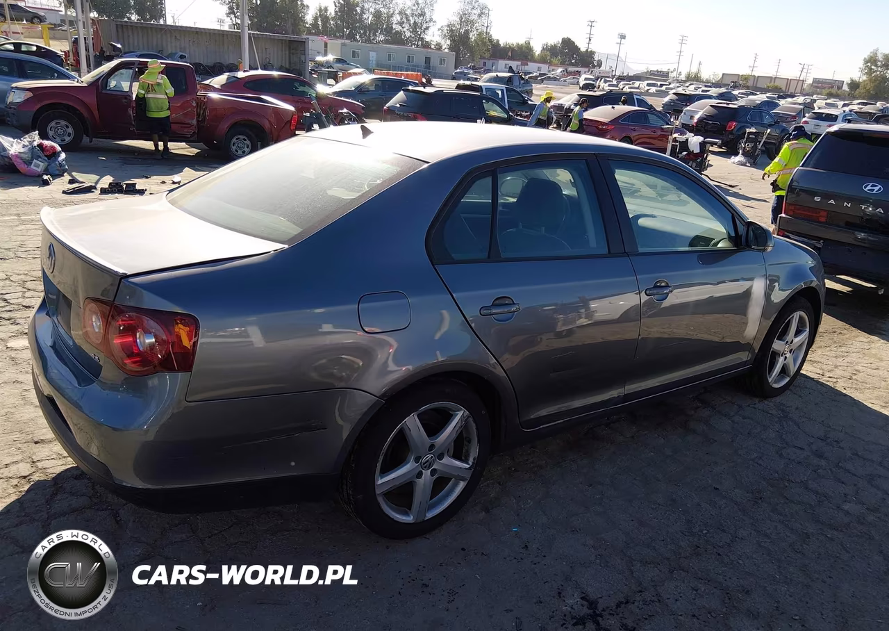 2010 Volkswagen Jetta Limited Edition VIN:3VWAZ7AJ0AM145657 - 4