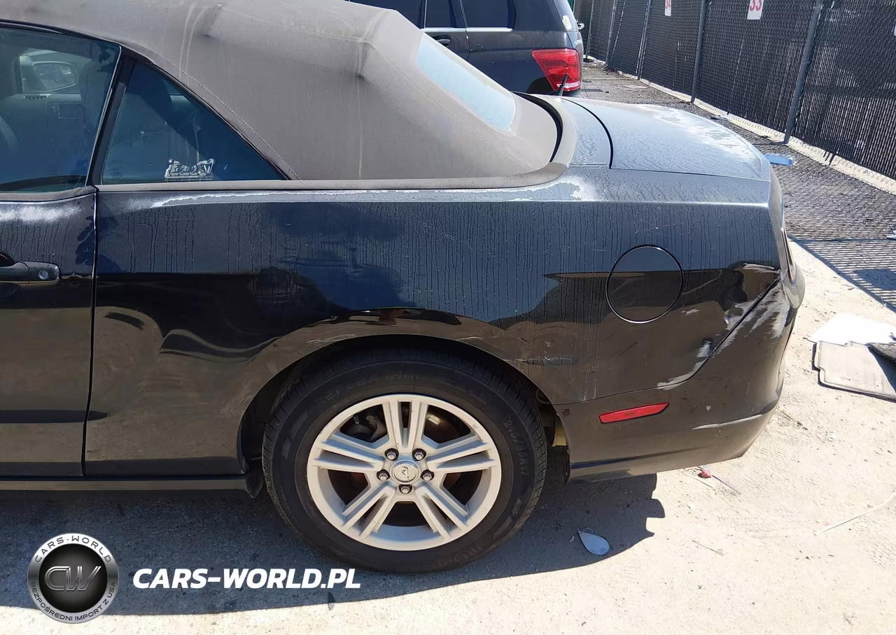 2014 Ford Mustang V6 VIN:1ZVBP8EM0E5281612 - 5