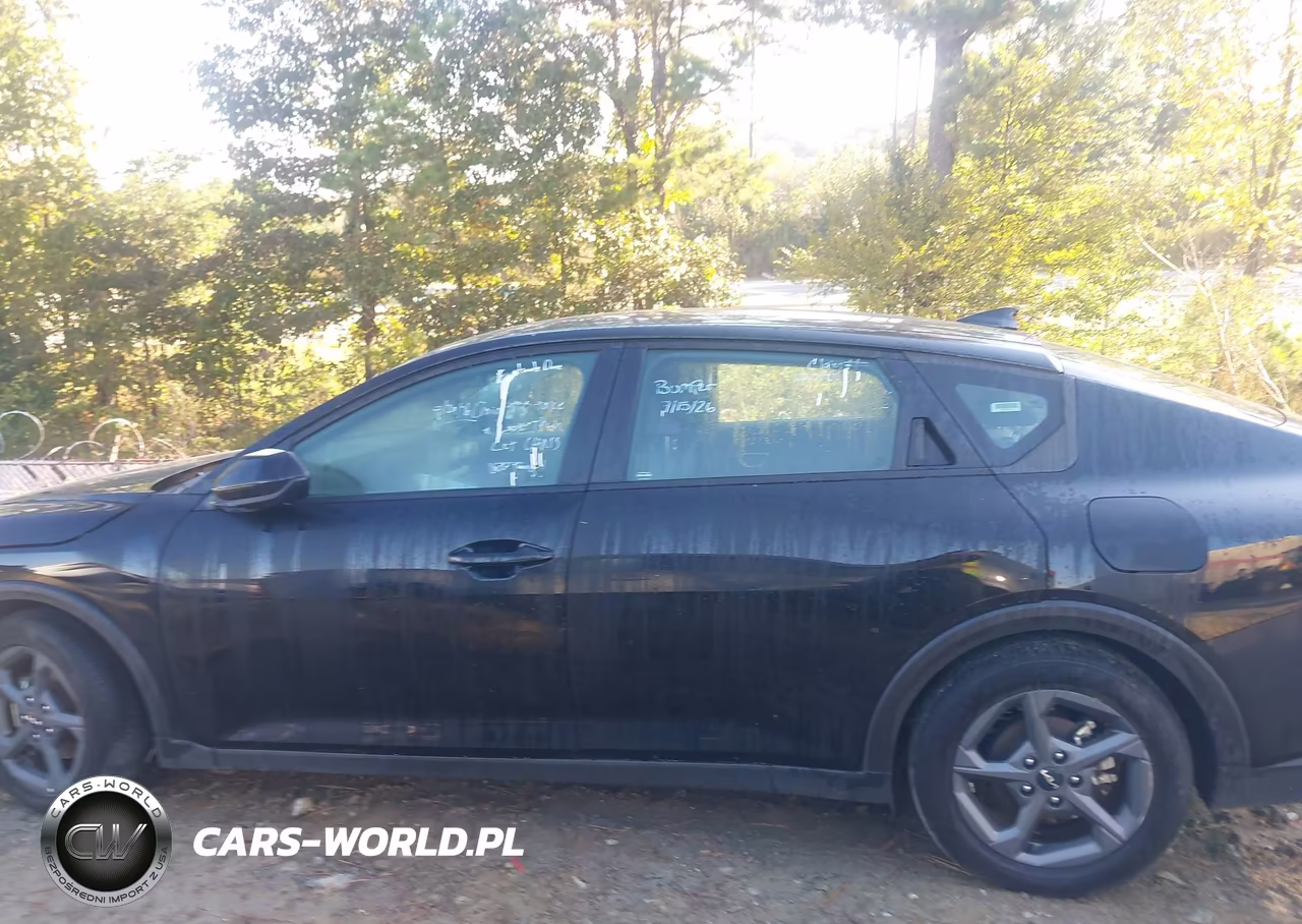 2025 Kia K4 Lxs VIN:3KPFT4DE1SE021772 - 14