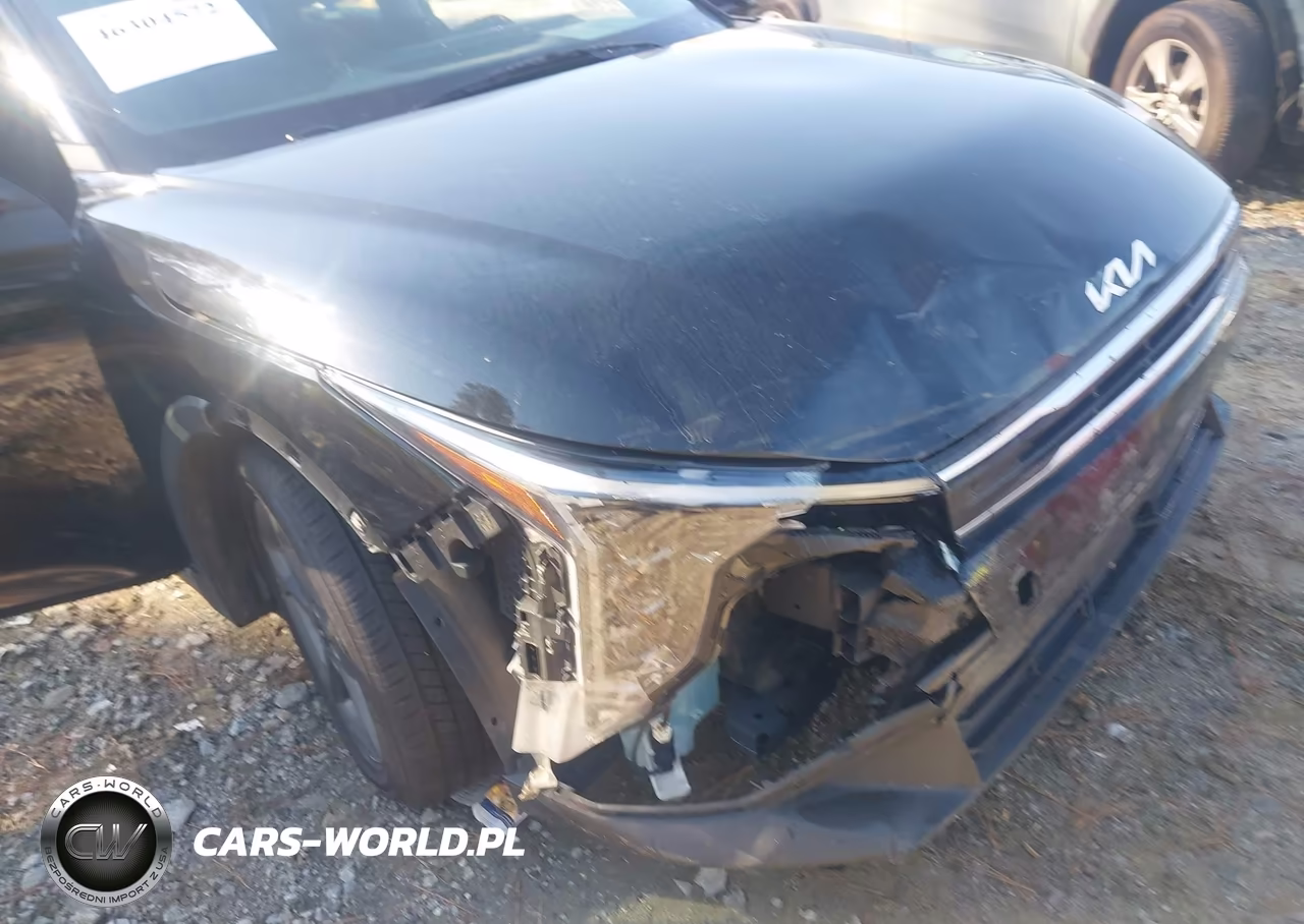2025 Kia K4 Lxs VIN:3KPFT4DE1SE021772 - 6