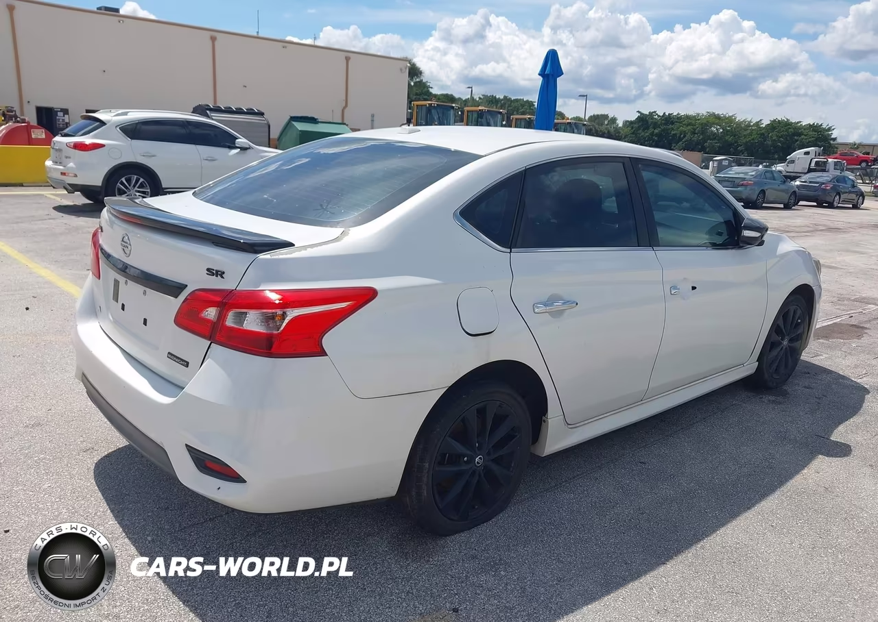 2018 Nissan Sentra Sr VIN:3N1AB7AP3JY288822 - 4