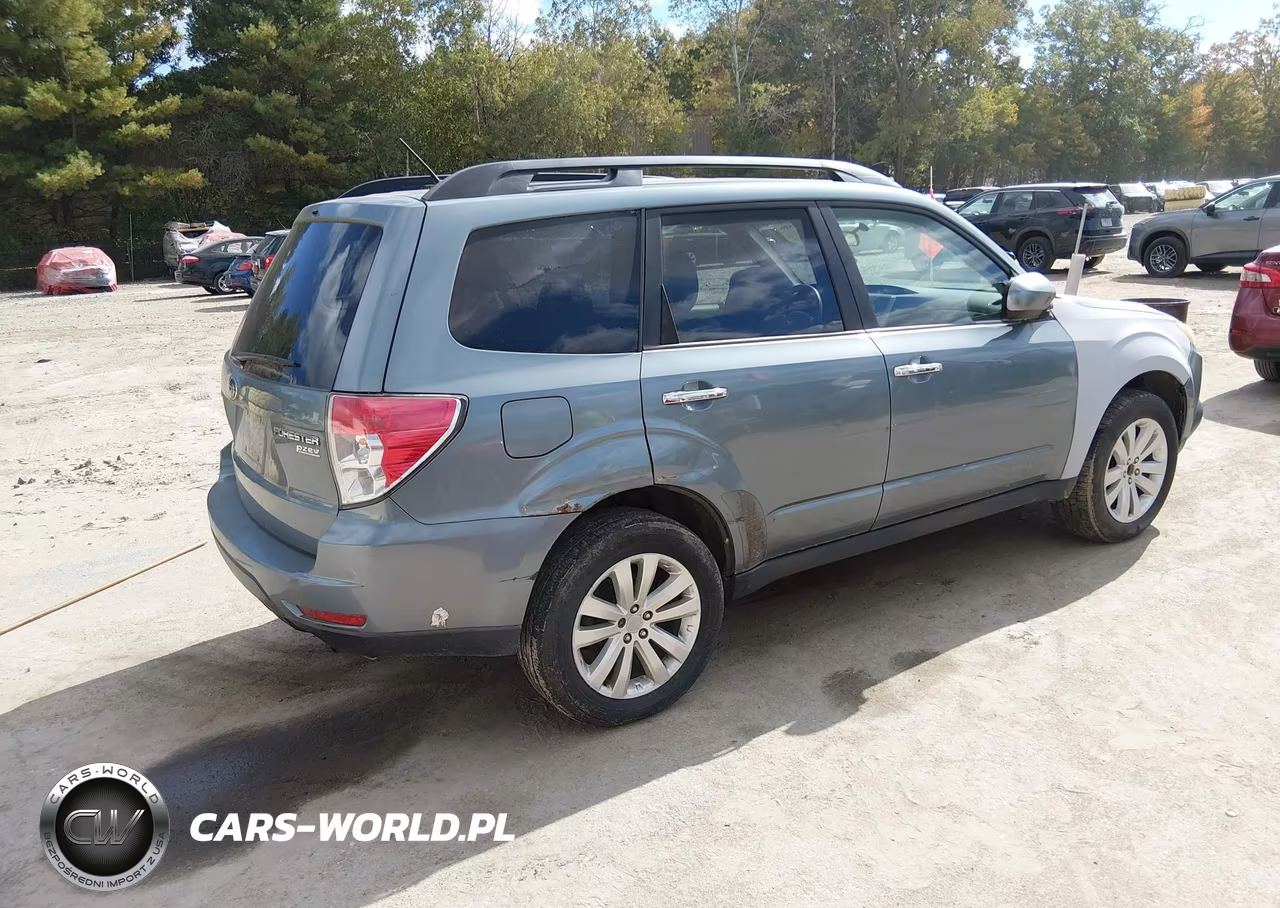 2011 Subaru Forester 2.5X Premium VIN:JF2SHACCXBH762948 - 4