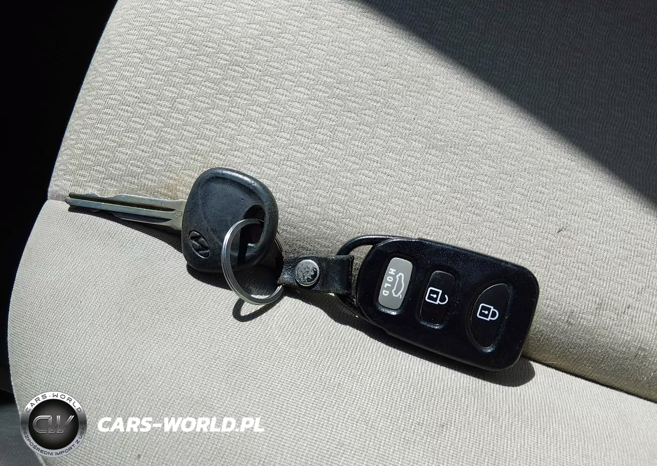 2009 Hyundai Elantra Gls VIN:KMHDU46D79U644054 - 11