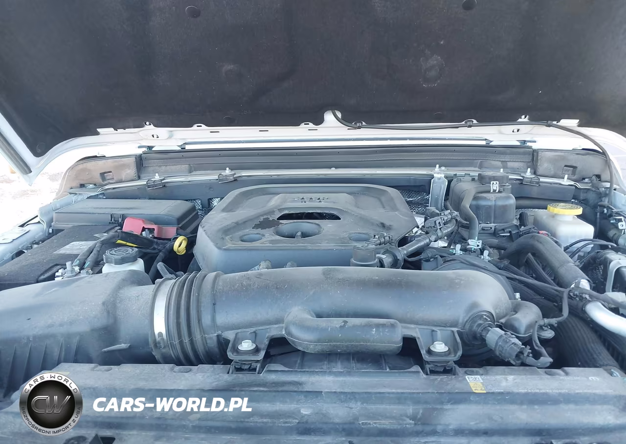 2025 Jeep Wrangler 4-Door Sahara 4X4 VIN:1C4PJXEN6SW592366 - 10
