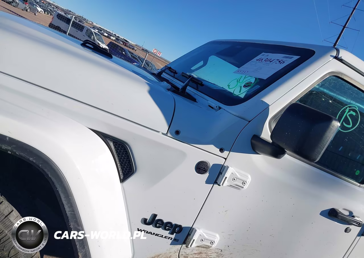 2025 Jeep Wrangler 4-Door Sahara 4X4 VIN:1C4PJXEN6SW592366 - 6