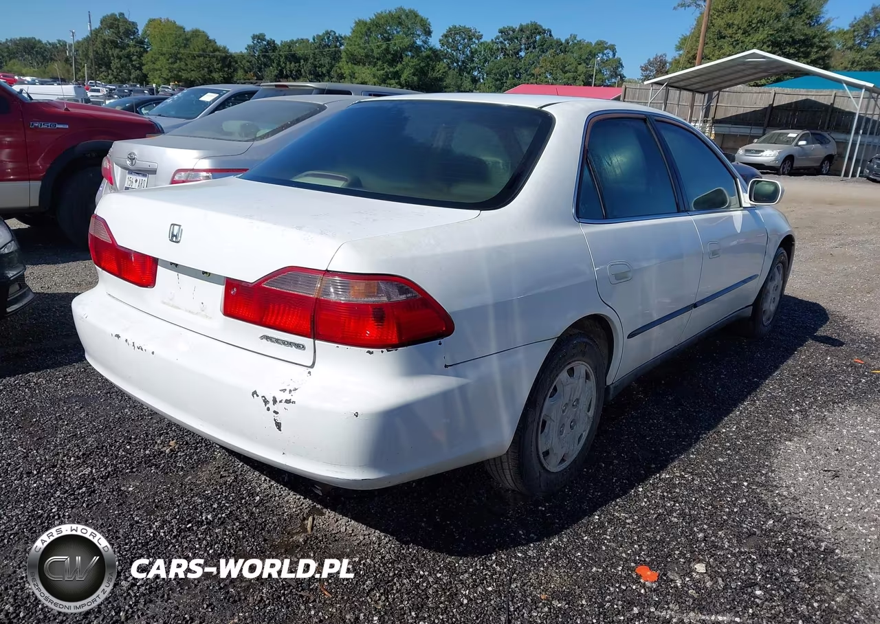 1999 Honda Accord Lx VIN:1HGCG5643XA030308 - 4