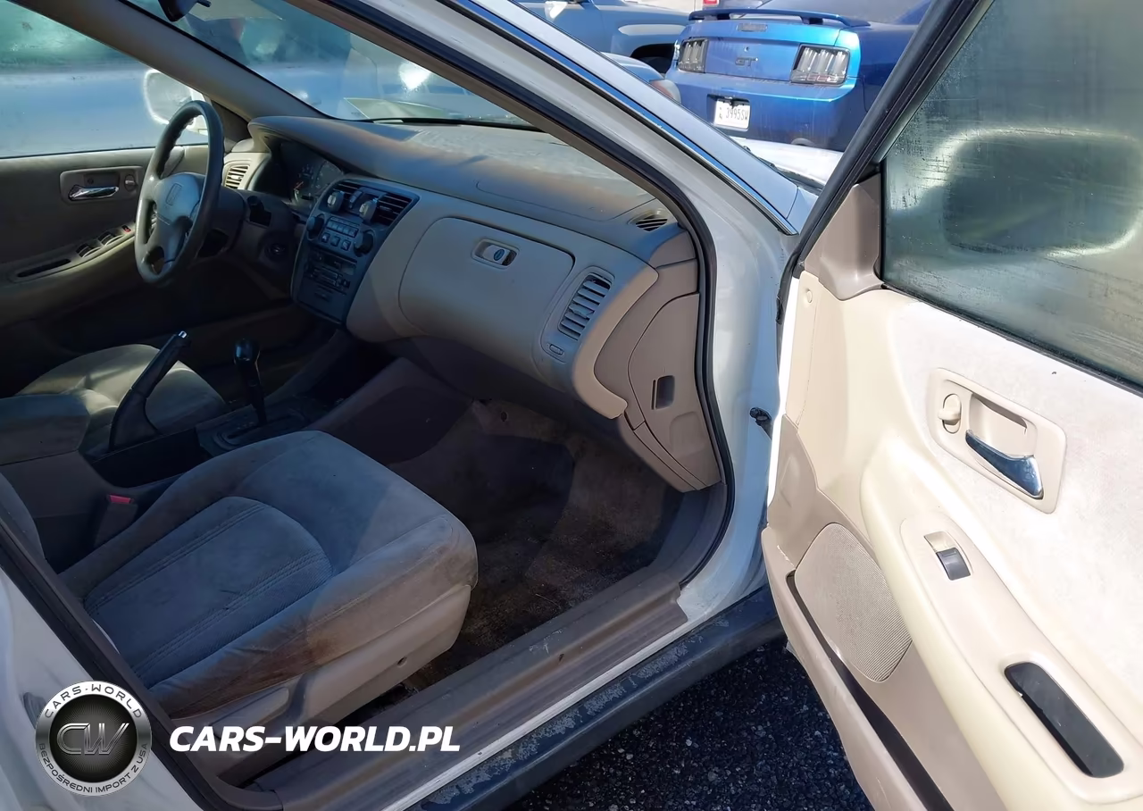 1999 Honda Accord Lx VIN:1HGCG5643XA030308 - 5