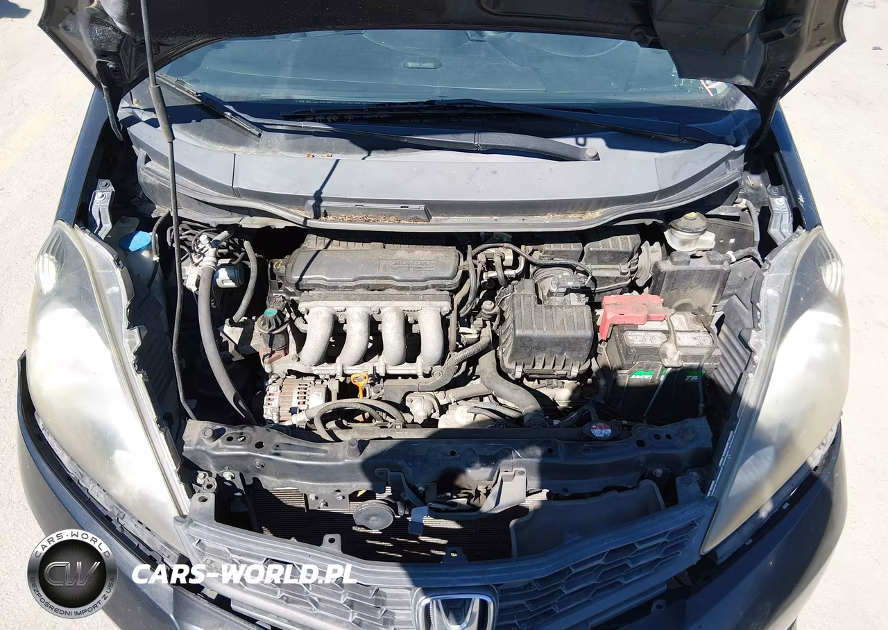 2013 Honda Fit Sport VIN:JHMGE8H53DC042843 - 10