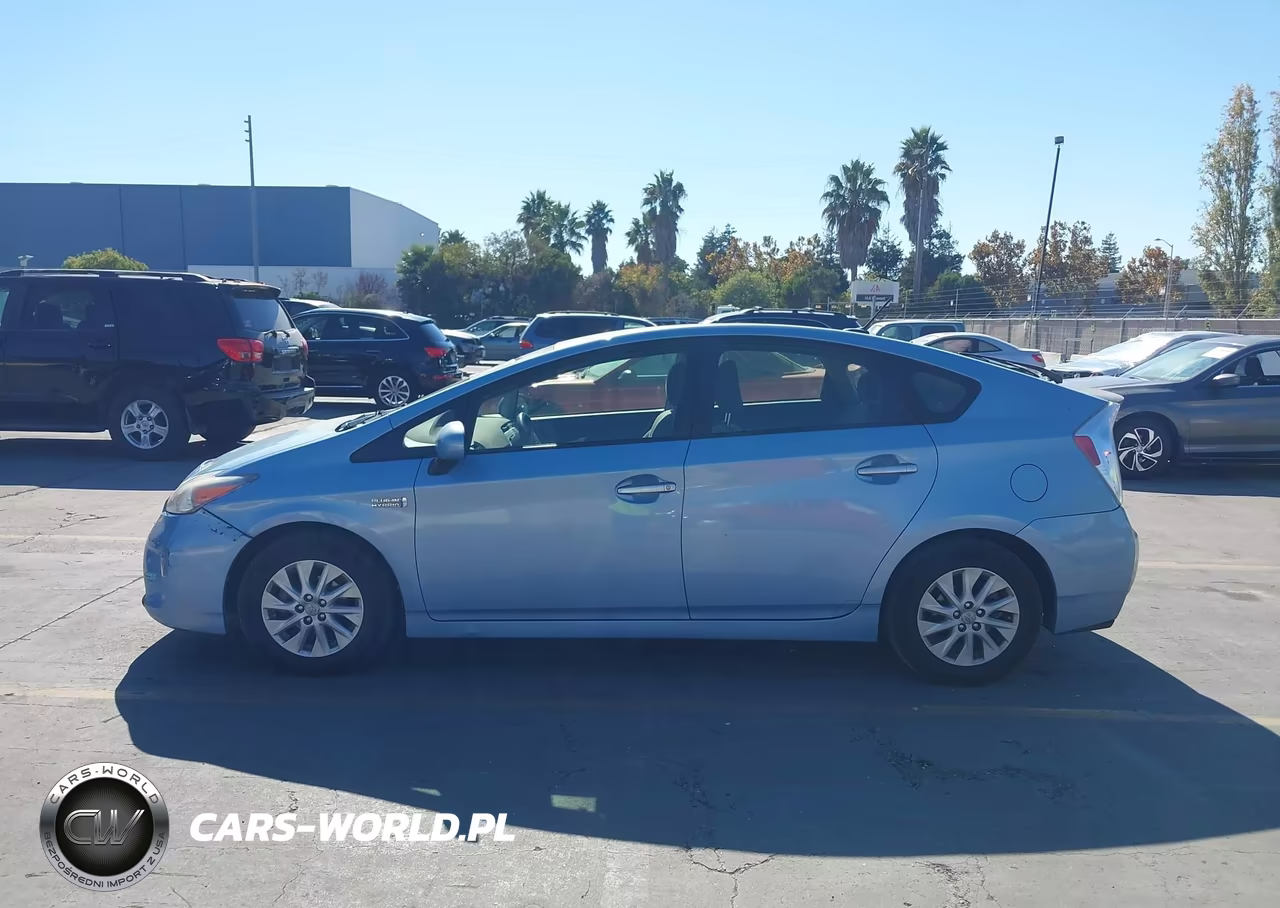 2014 Toyota Prius Plug-In VIN:JTDKN3DP4E3053082 - 14