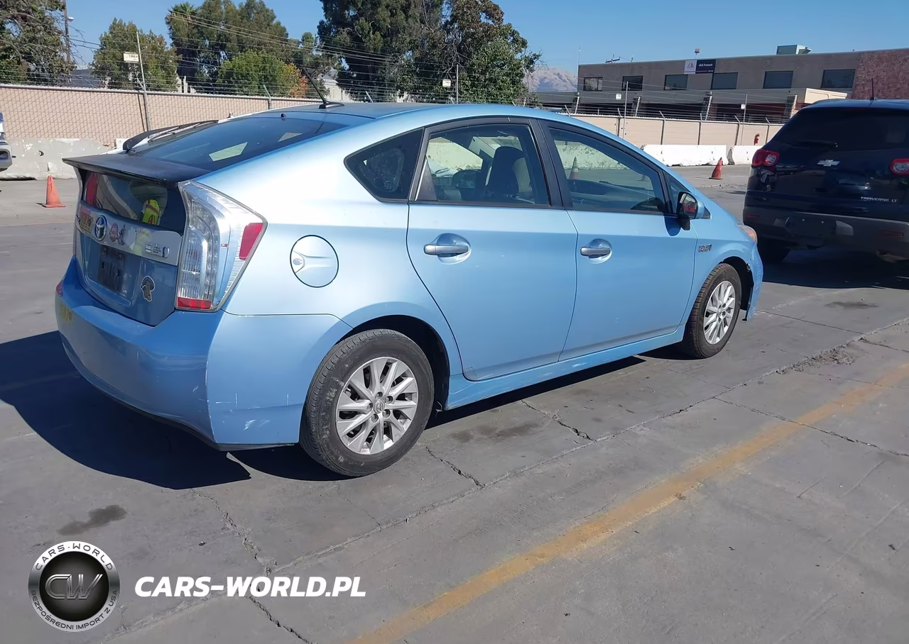 2014 Toyota Prius Plug-In VIN:JTDKN3DP4E3053082 - 4