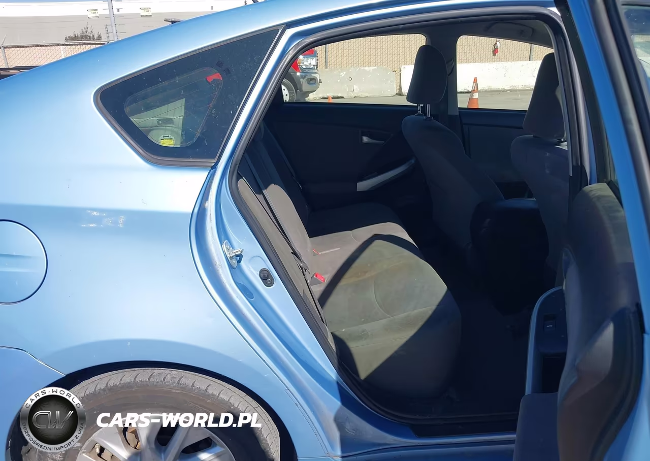 2014 Toyota Prius Plug-In VIN:JTDKN3DP4E3053082 - 8
