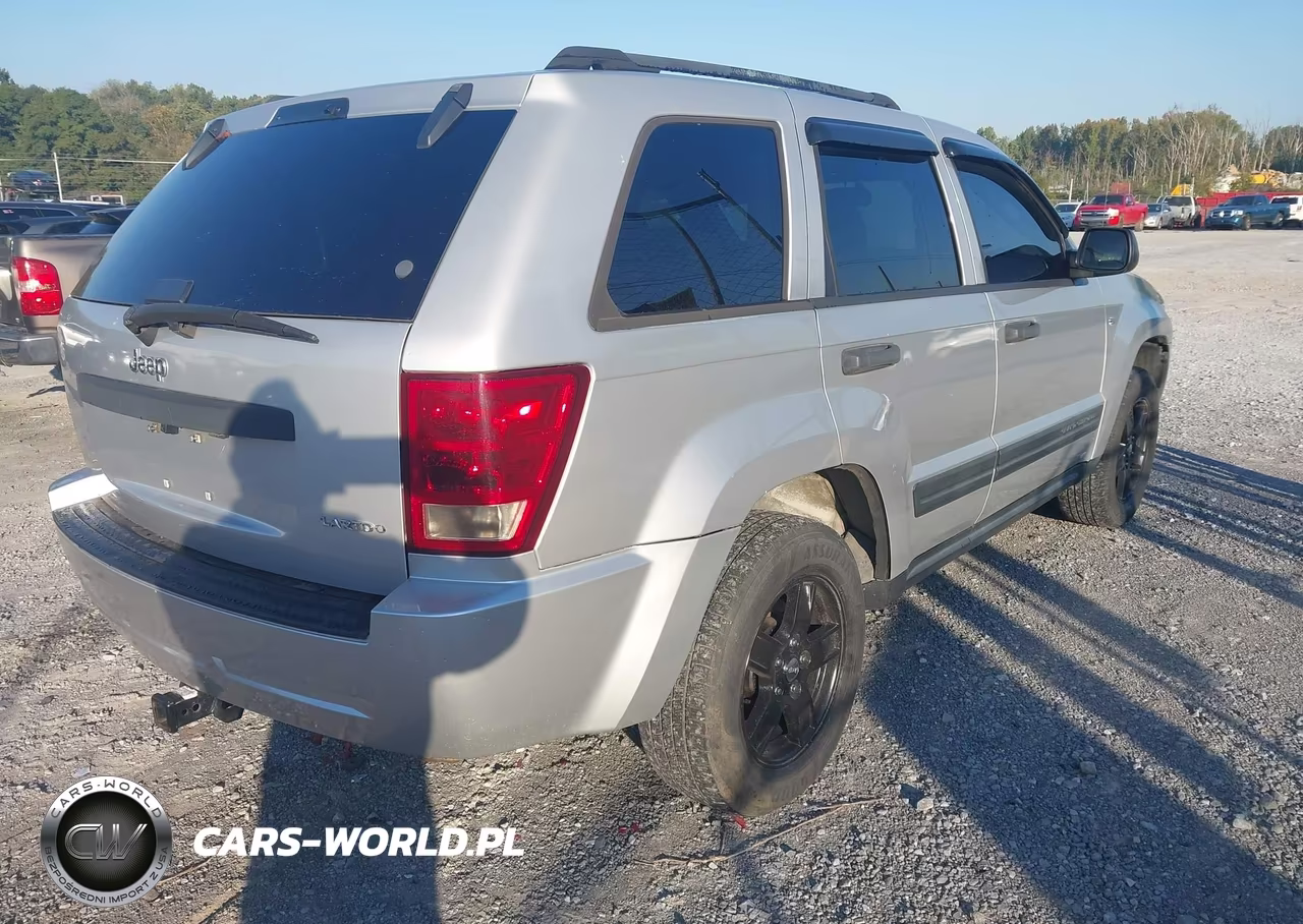 2005 Jeep Grand Cherokee Laredo VIN:1J4HS48N95C536403 - 4