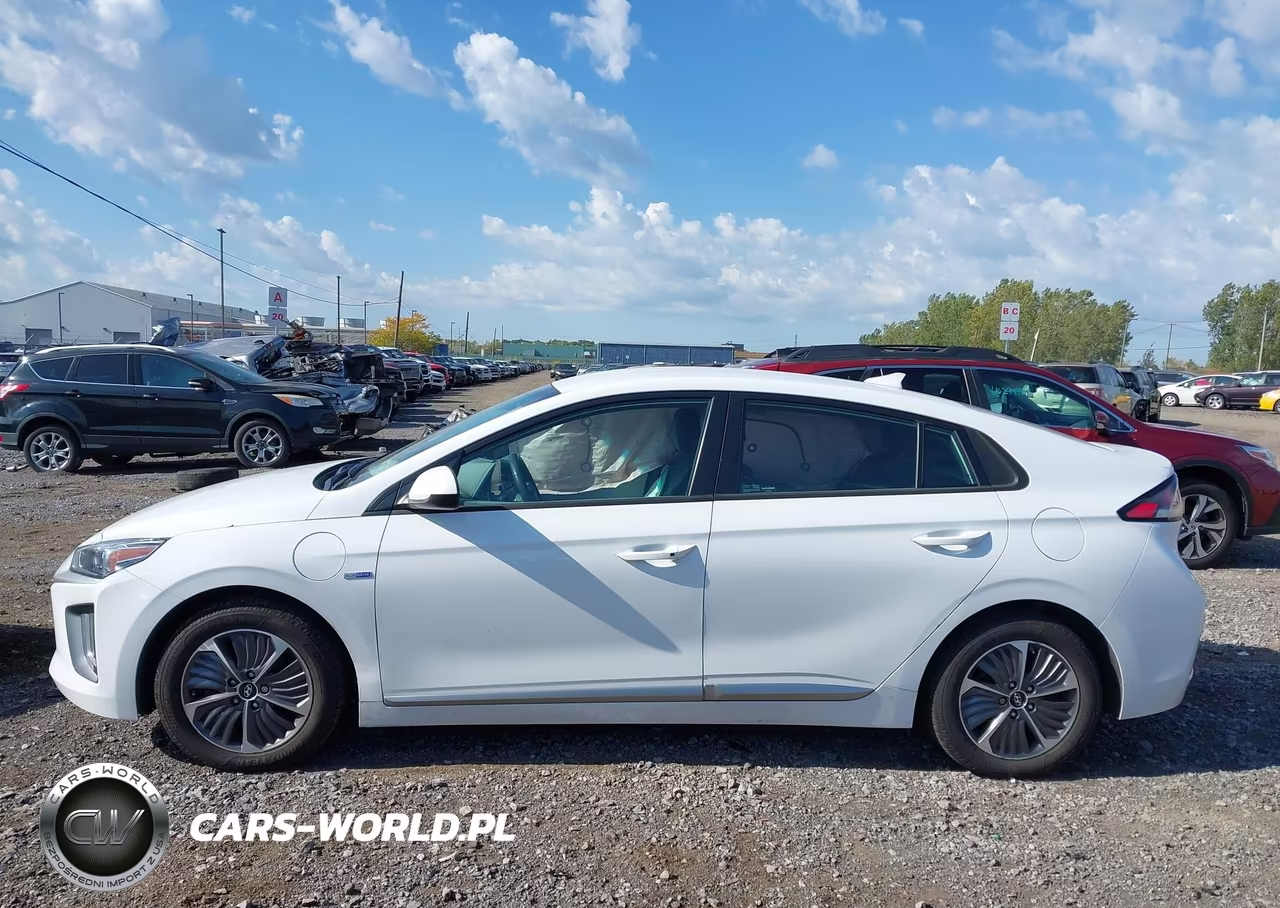 2020 Hyundai Ioniq Plug-In Hybrid Se VIN:KMHC65LDXLU231746 - 14
