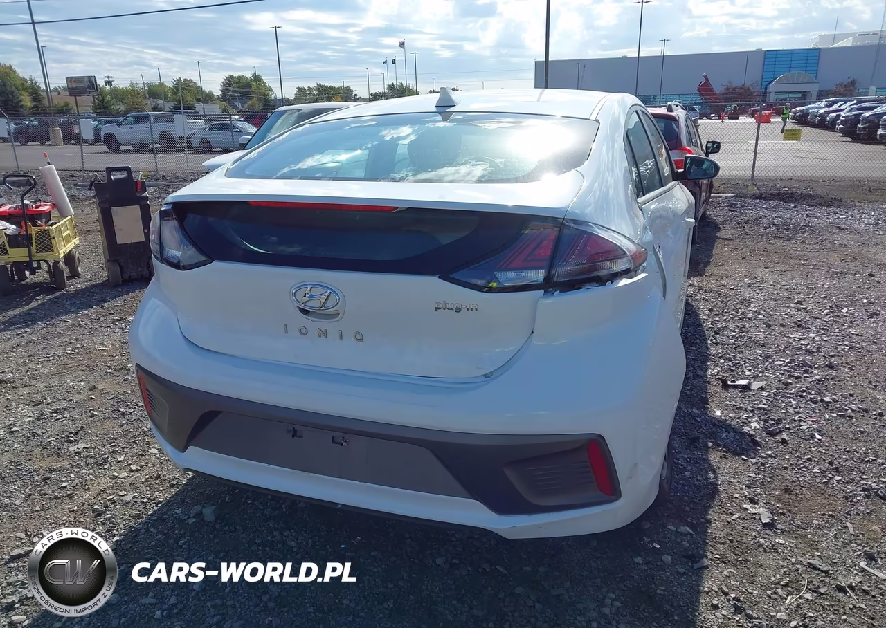 2020 Hyundai Ioniq Plug-In Hybrid Se VIN:KMHC65LDXLU231746 - 18