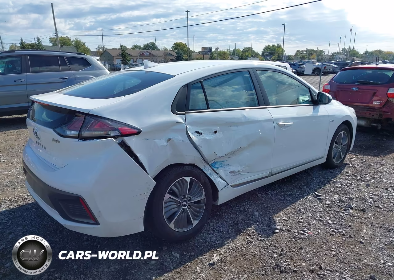 2020 Hyundai Ioniq Plug-In Hybrid Se VIN:KMHC65LDXLU231746 - 4