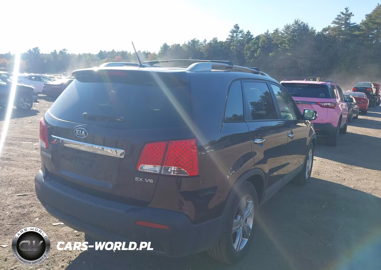 2012 Kia Sorento Ex V6 VIN:5XYKUDA24CG254992 - 4