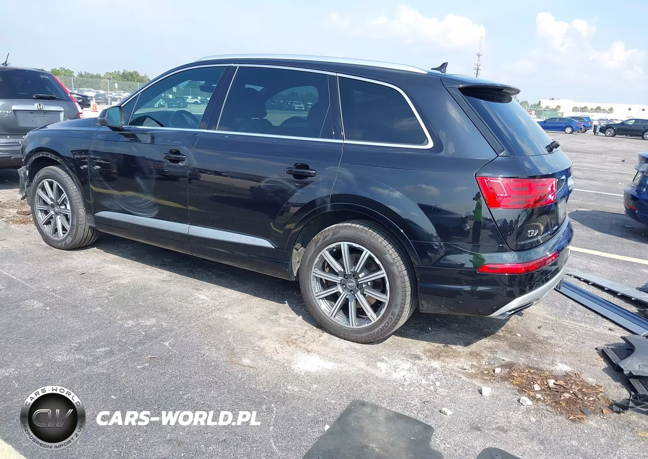 2017 Audi Q7 3.0T Premium VIN:WA1AAAF78HD017087 - 3