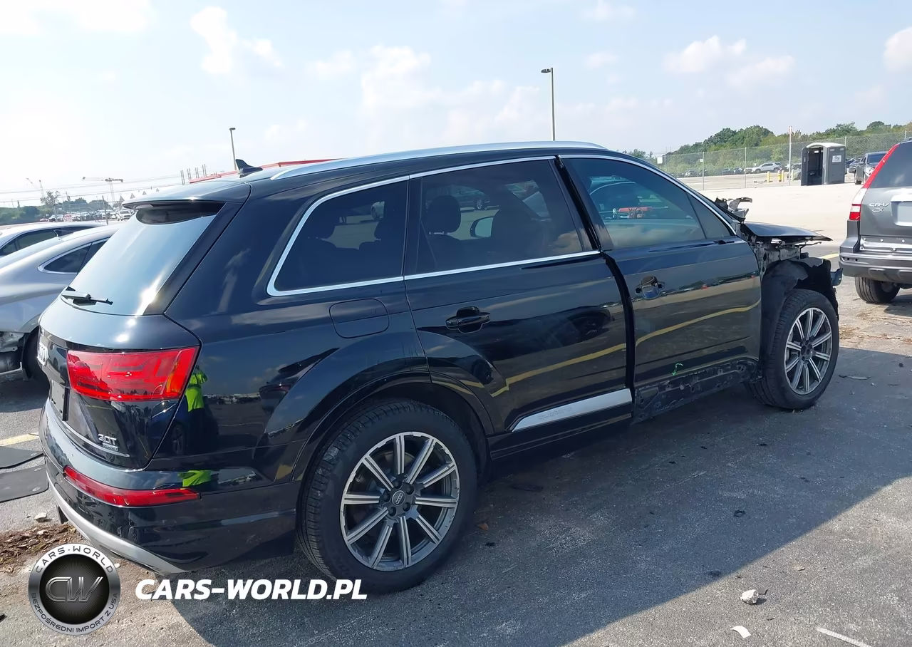2017 Audi Q7 3.0T Premium VIN:WA1AAAF78HD017087 - 4